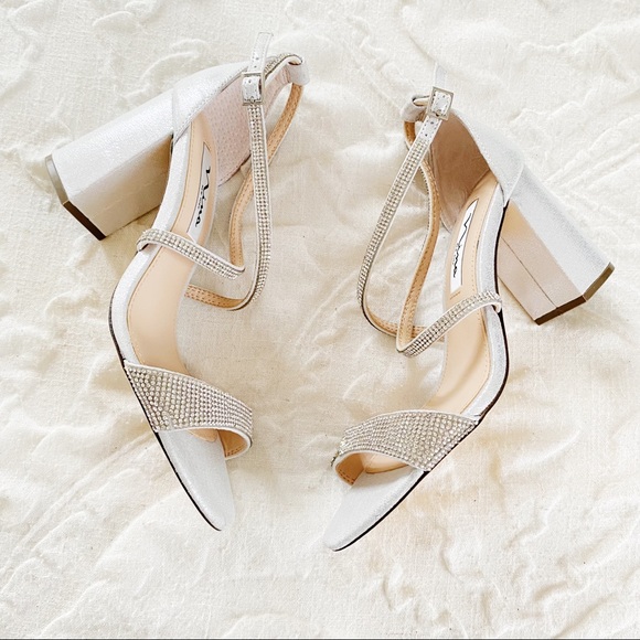 BOGO Nina Henesi Sandal Size 7 $99 - Picture 6 of 11